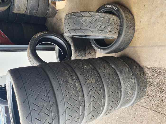 Lot pneus 18 pouces hoosier 0