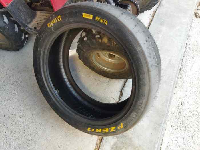Lot pneu Pirelli neuf / occasion 3