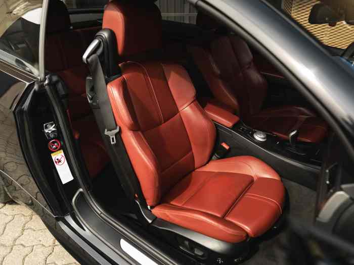 BMW M3 (E93) CONVERTIBLE 2008 4