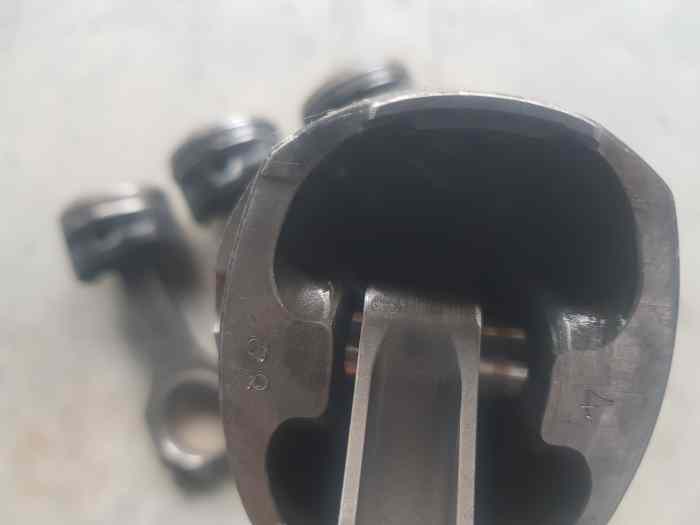 4 bielles pankl et pistons pour fiat novamotor 3