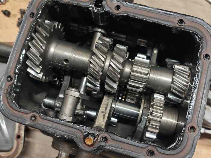 OPEL VRAI BOITE VITESSE 4/1000 TOURS IRMSCHER. MOTEUR C.I.H 1