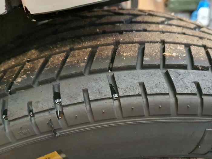 PNEUS PIRELLI 215X45-17 - P7+RK5+RK7A+RKW7 – photo 2 sur 3