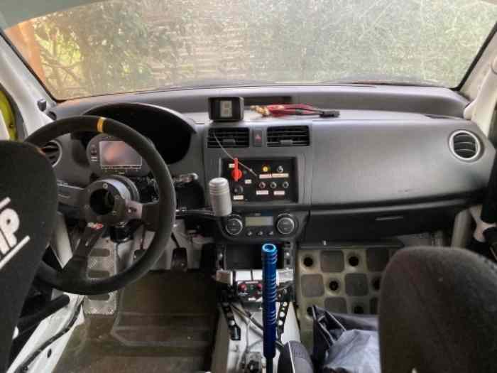 SUZUKI SWIFT R2 4