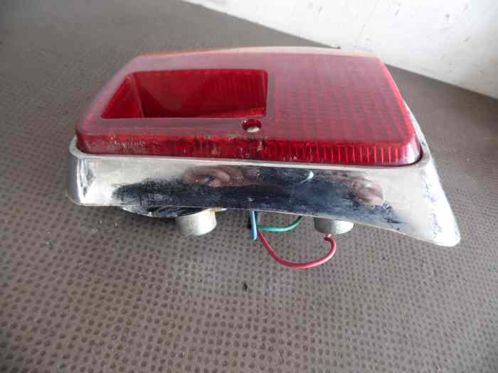 FEU ARRIERE DROIT CIBIE 8076C PEUGEOT 304 COUPE & CABRIOLET 1