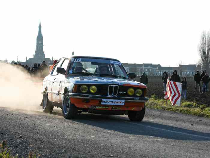 BMW E21 323i GROUPE 2 VEHICULE HISTORIQUE DE COMPETITION 4