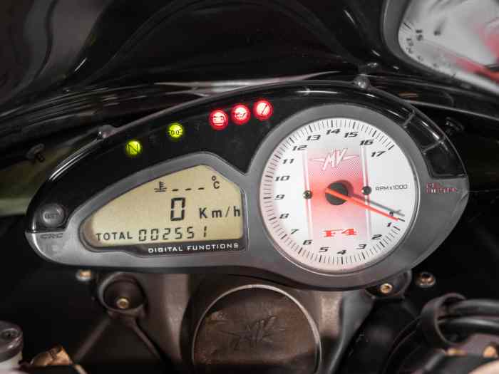 MV AGUSTA F4 1000 R 2006 – photo 3 sur 6