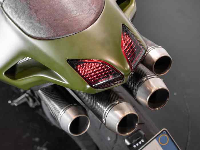 MV AGUSTA F4 1000 R 2006 – photo 5 sur 6