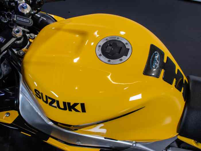 SUZUKI GSX R 600 2001 3