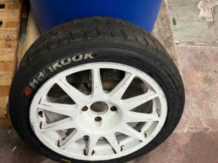 Lots Pneus Hankook 2