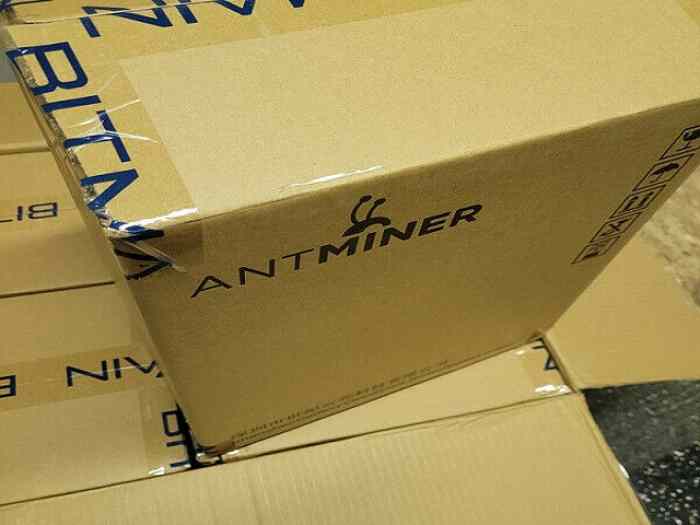 New Bitmain Antminer KA3 (166Th) 3154W + PSU in Carton 2