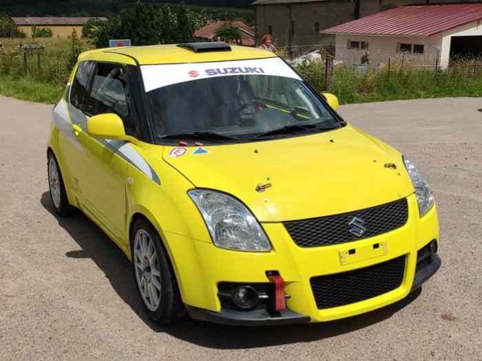 SUZUKI SWIFT R2 0