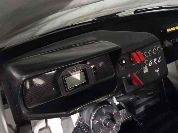 Casquette de compteur carbone Peugeot 205 0