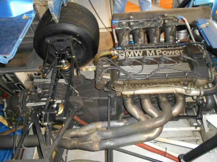 moteur DTM 2,5 l 1