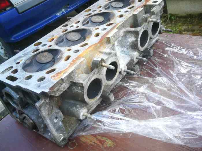 Culasse citroën AX GTI+ ailes polyester AX Maxi neuves 3