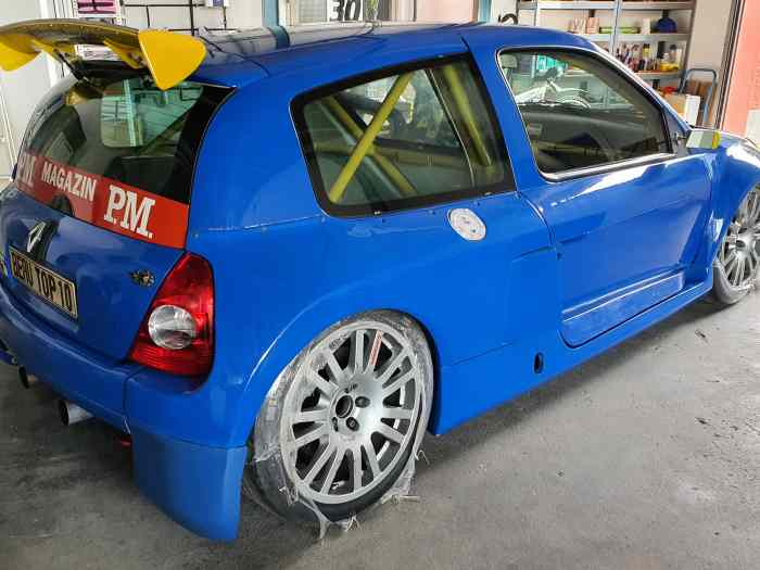 Renault Clio V6 Trophy top conditions 3