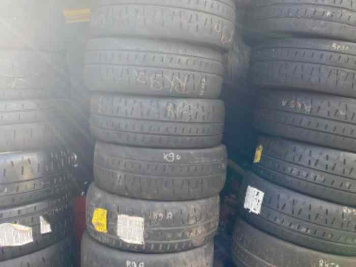 Lot pneu Pirelli 18 4