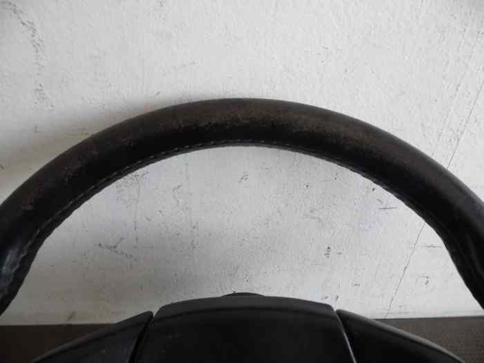 VOLANT NARDI 3 BRANCHES AUDI SPORT 1