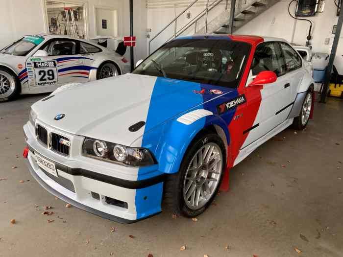 Voiture de rallye BMW E36 M3 3,2 litre...