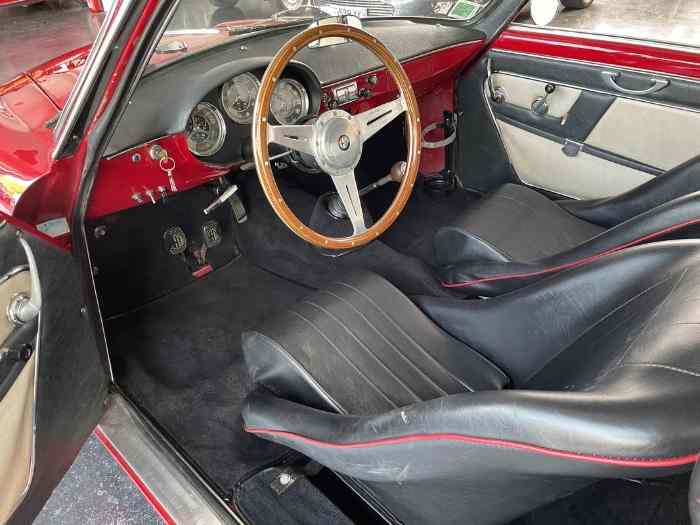 Alfa Roméo Giulietta Sprint 1