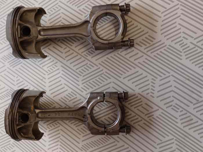 2 pistons et bielles pour moteur suzuk...