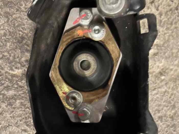 Support moteur renforcé côté boîte 206...