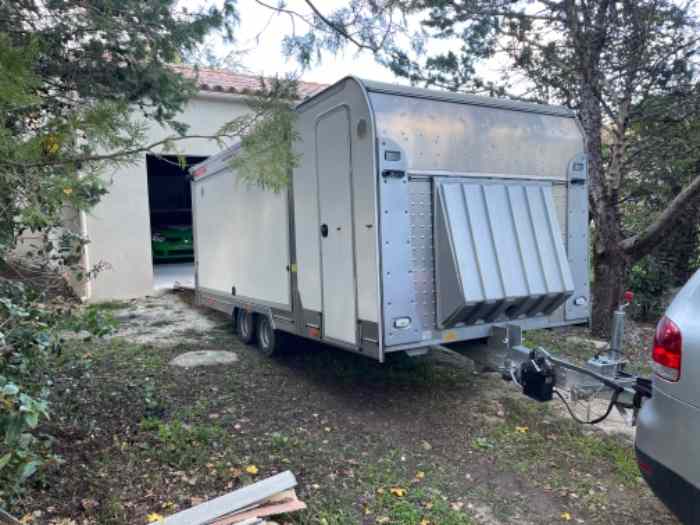 Remorque porte voiture fermé 1