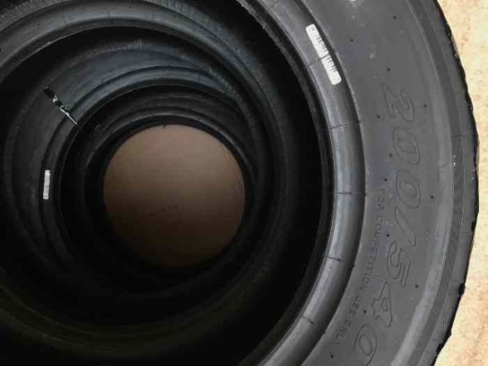4 pneus Pluie 13 pouces PIRELLI neufs à 90% (équivalent P412) 5