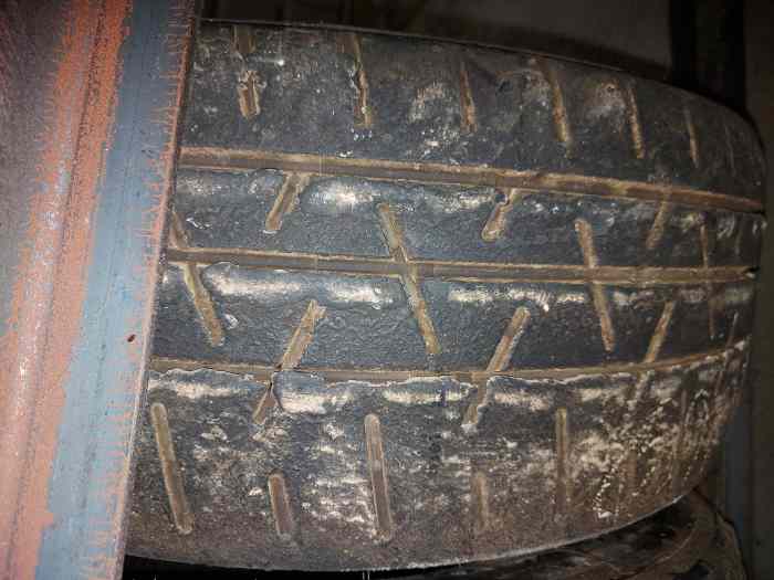 Pneus HANKOOK T32/52 en 15 1