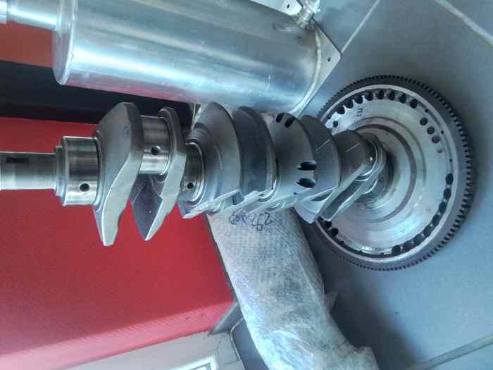 Vilebrequin 306 RS neuf allégé, traité et nitruré, équilibré avec volant moteur leger 0
