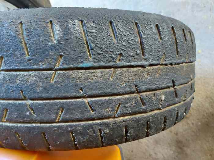 Pneus HANKOOK T32/52 en 15 3