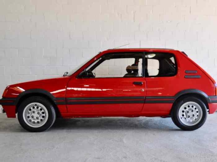 Peugeot 205 1.6 GTI 105cv ** ETAT IMPECCABLE ** 1