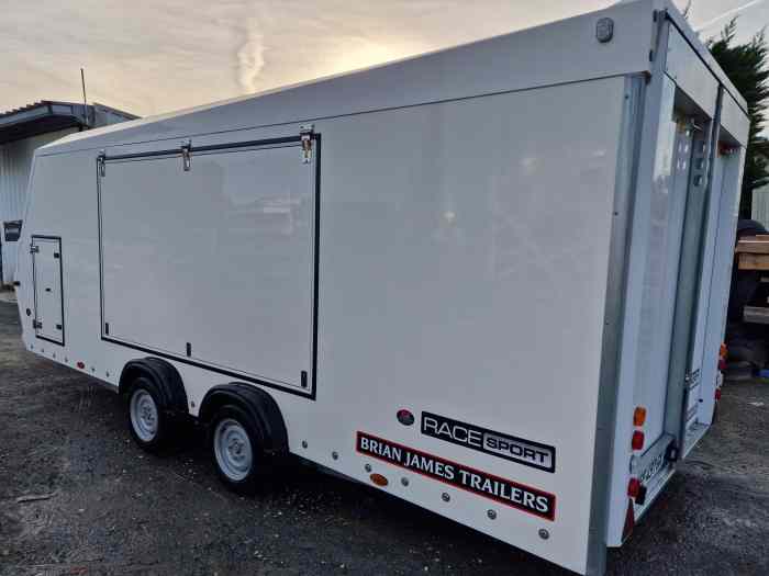 Remorque Porte Voiture Fermée Brian James Race Sport occasion 1