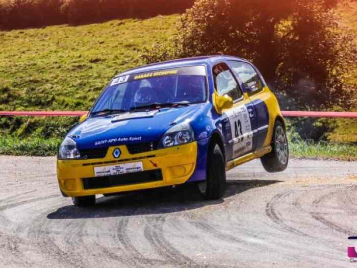 RENAULT CLIO 2 A7 TVA Récupérable