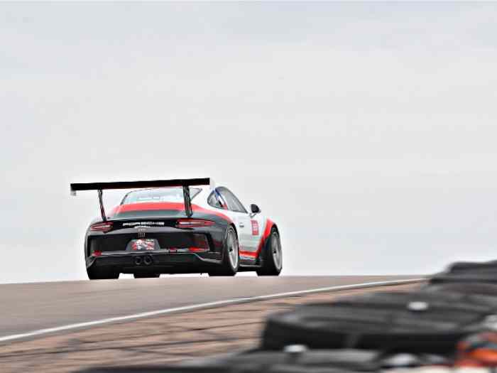 Location Porsche 991 CUP phase 2 991.2 GT3 TRACKDAYS 4.0L 1