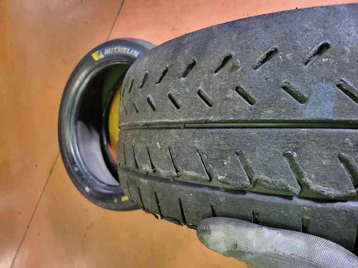 2 Michelin R21 en 17 - pièces et voitures de course à vendre, de rallye ...