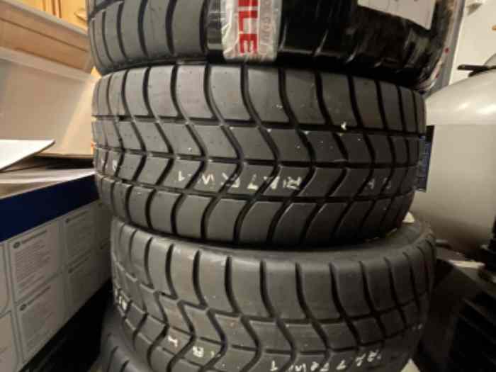 Pneu Pirelli RW1 15 2