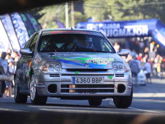 Clio sport f2000 0