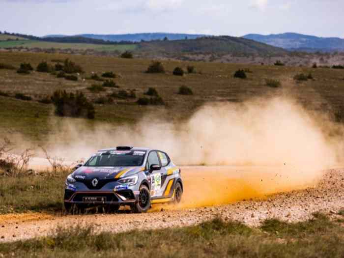 Renault clio trophy terre