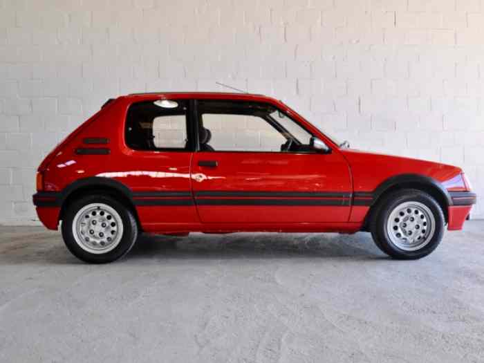 Peugeot 205 1.6 GTI 105cv ** ETAT IMPECCABLE ** 2