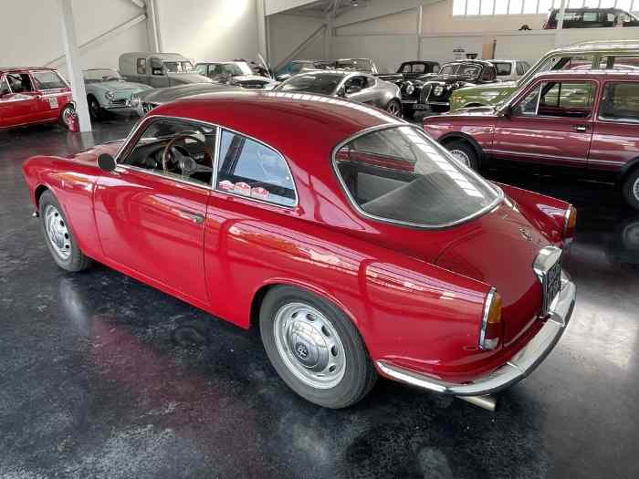 Alfa Roméo Giulietta Sprint 4