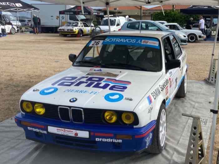 BMW 325i E30 0