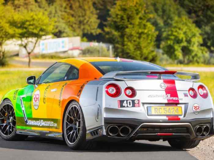 Nissan GTR 1