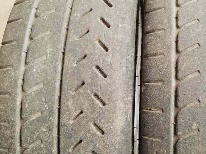 Pneus Michelin R21 en 16 pouces pièces et voitures de course à vendre, de rallye et de circuit.