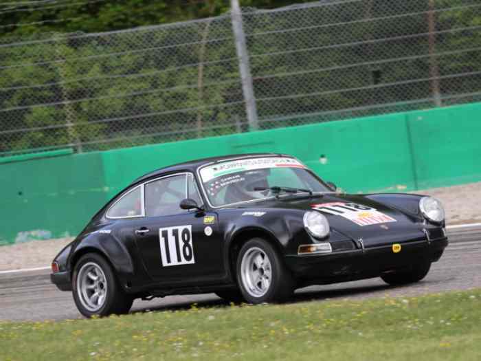 PORSCHE 911 – Voiture de Course Histor...