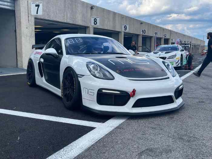 Porsche Cayman GT4 981 MR 0