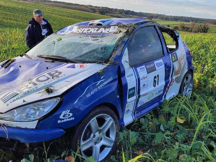 206 RC A7 accidenté caisse à refaire 4
