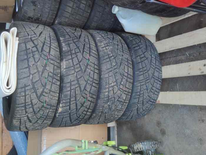 Pneus TOYO R1R 17 pouces 0