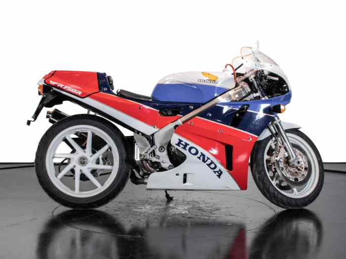 HONDA RC 30 1989 1