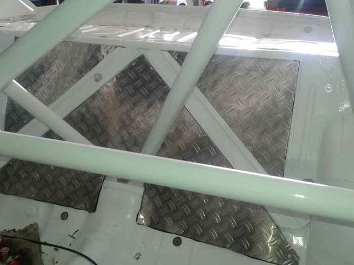 OPEL MANTA I200 VHC AVEC CAISSE MATTER MOTEUR CASSE 2