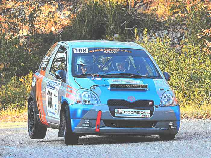 toyota yaris top A5 caisse HS mec ok